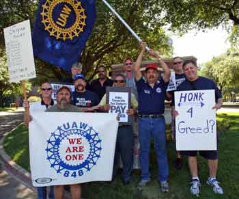 UAW members at Citigroup protest